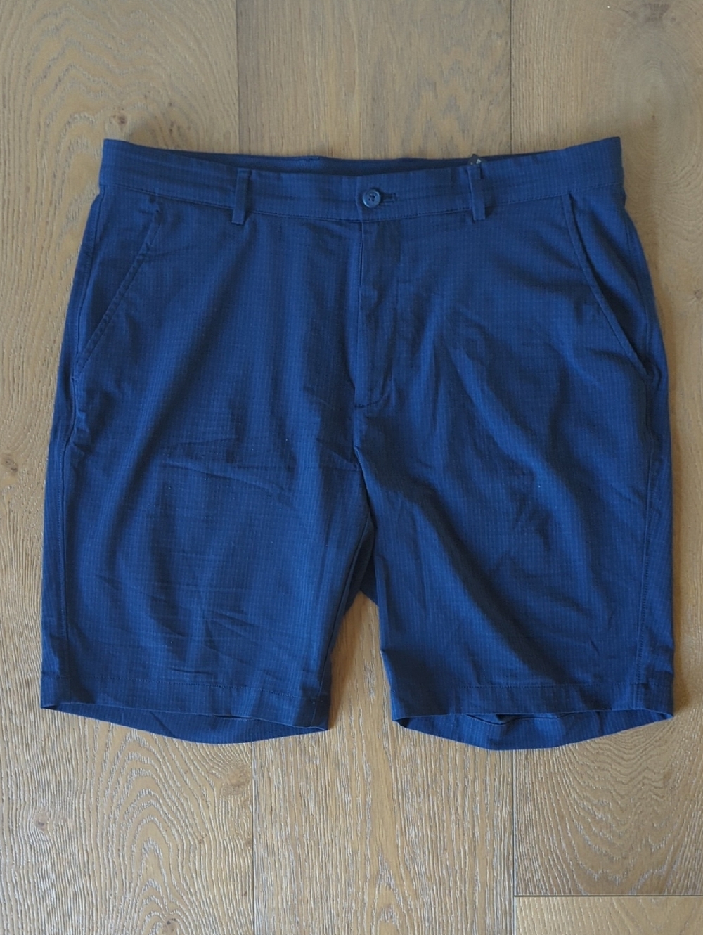 Mens Golf Style Shorts in Navy Size 34